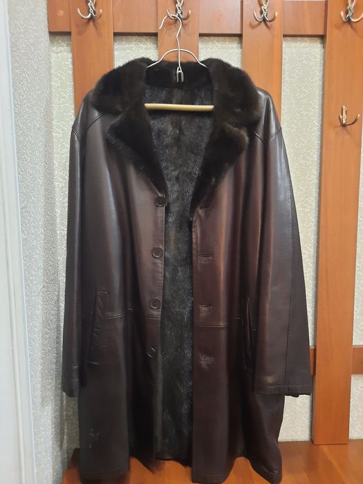 Продам мужскую зимнюю  дубленку