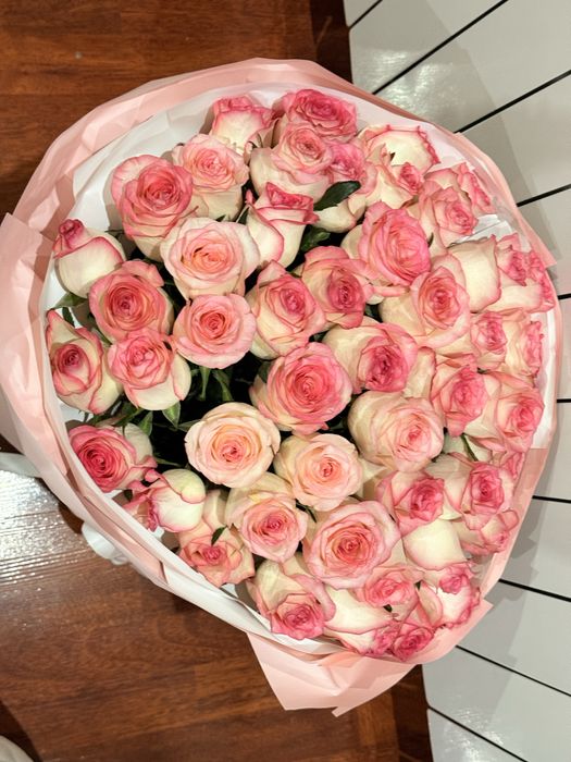 Продам букет цветов из раскошных роз