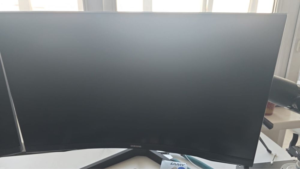 Samsung 27” Игровой монитор Odyssey G5 G55C QHD, 165 Гц