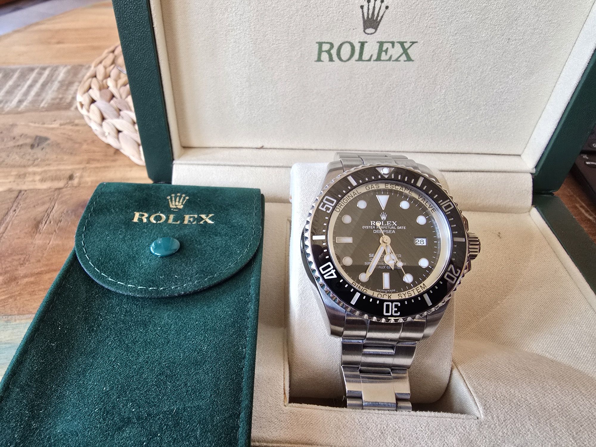 Rolex DeepSea 44мм. 16 000 лв.