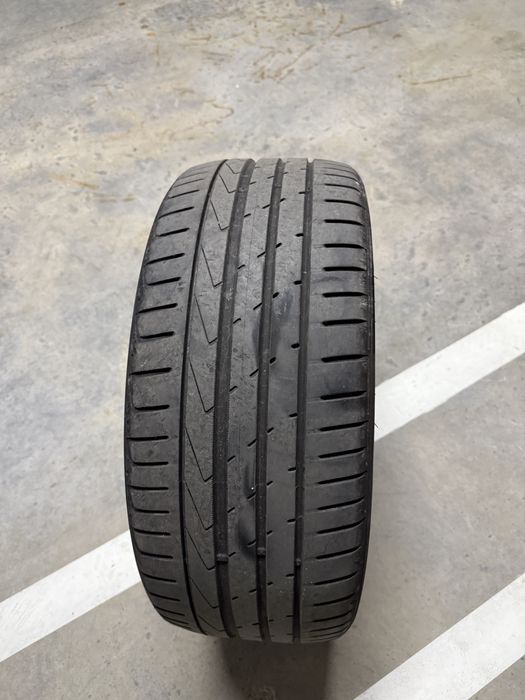 Vând 4 anvelope de vară Hankook, 225/45 R17