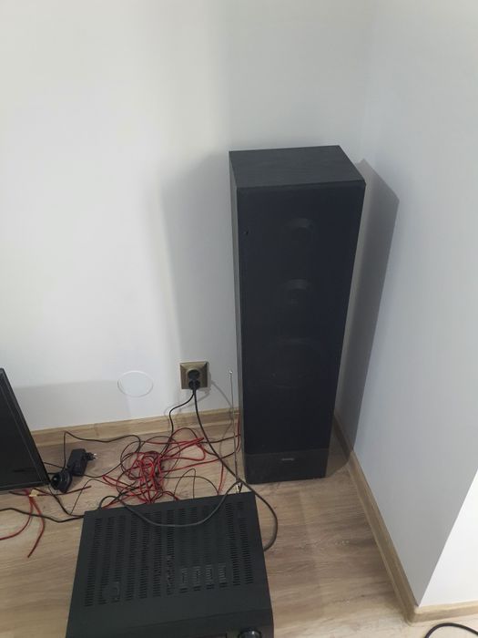 Sistem audio CAT cu telecomanda si 2 boxe Sanyo