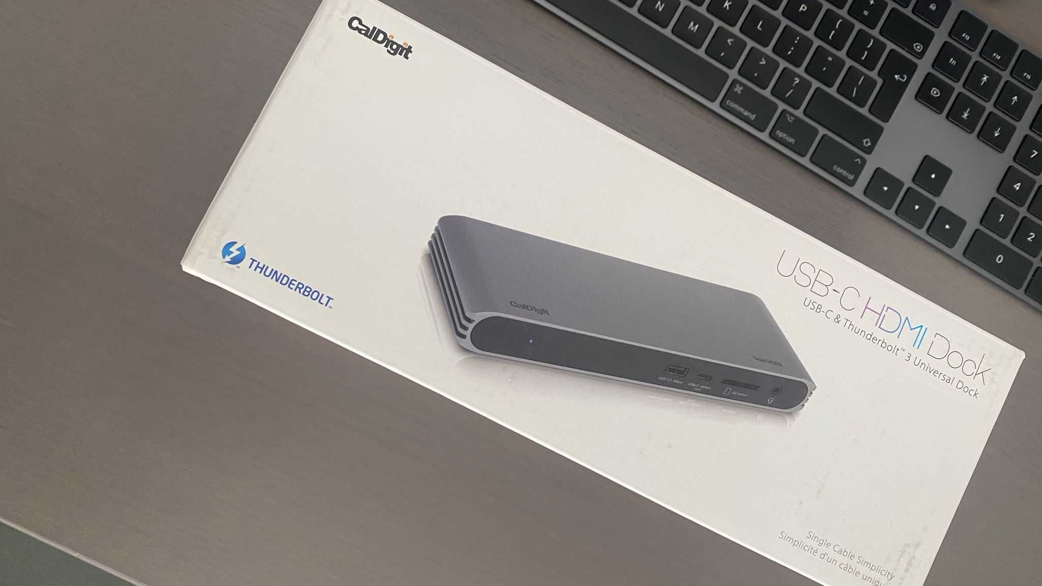 CalDigit Dock Pro USB-C HDMI, toate accesoriile + cutie