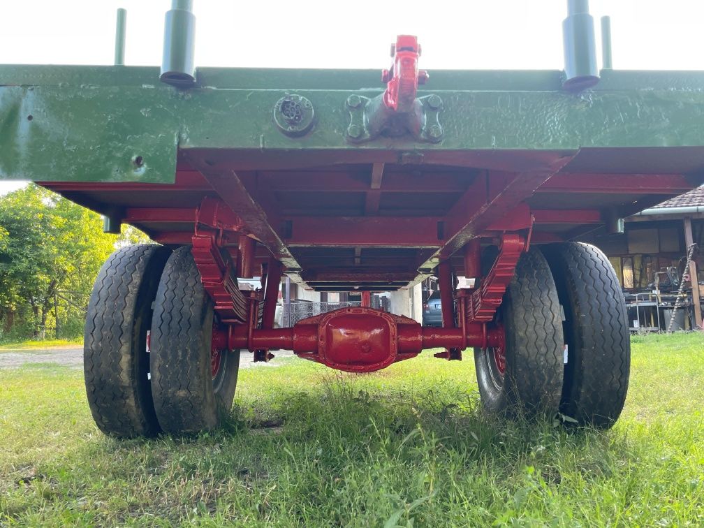 Vând remorca pentru  tractor