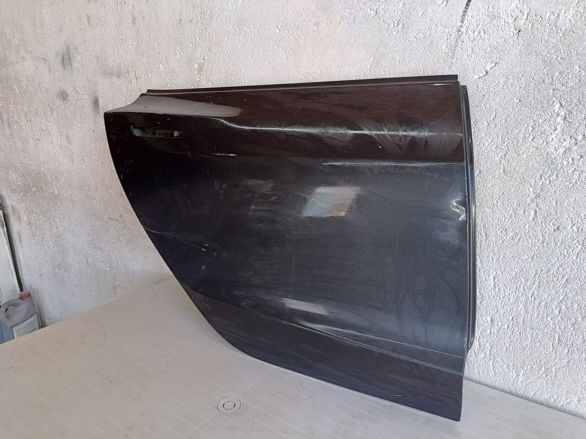 Ușa dreapta spate tesla model 3
