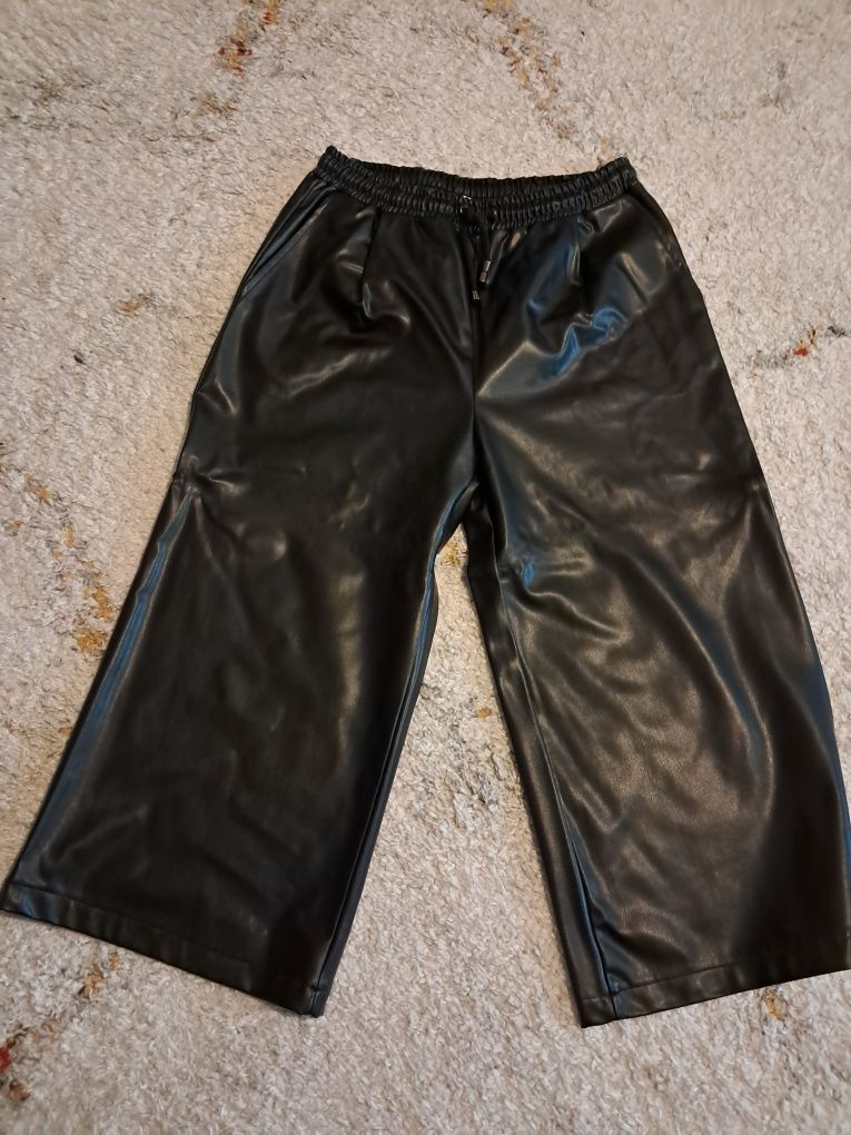 Pantaloni piele trei sferturi Koton