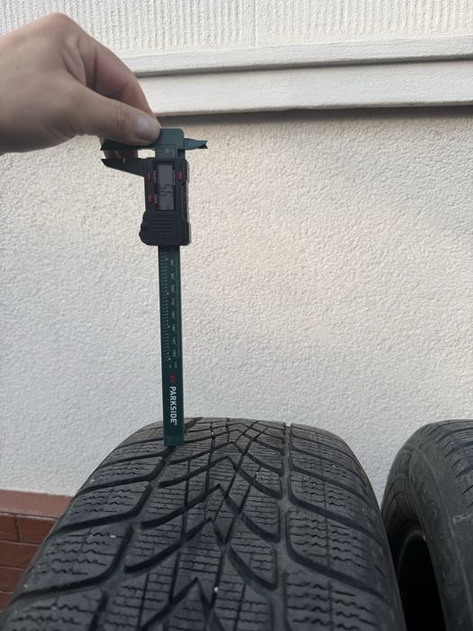 Vand anvelope iarna   Dunlop winter sport 4 d 225/60R16