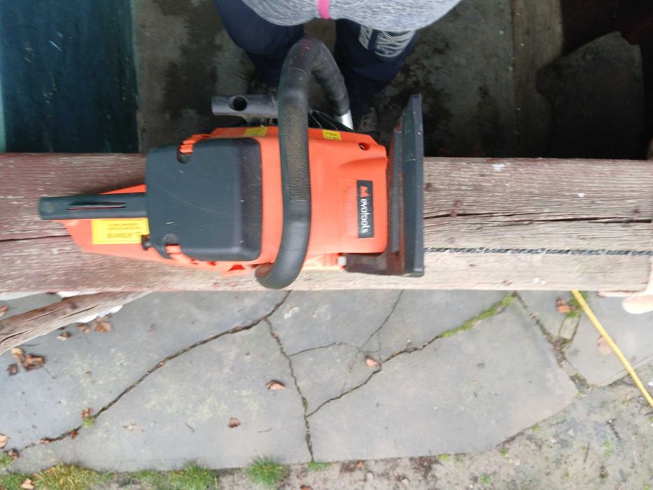 Vând drujbă de 3.5 cp