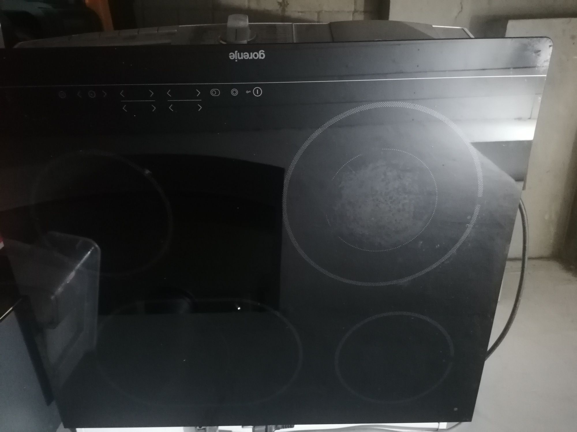 Vând plită gorenje