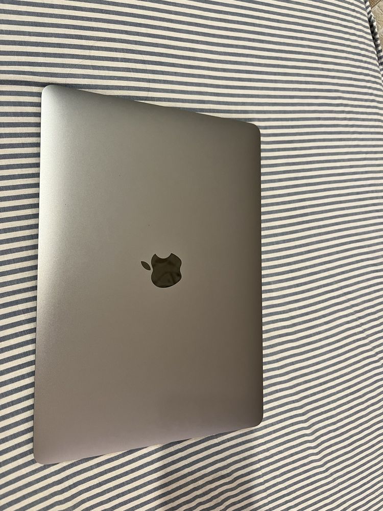 Ноутбук Apple MacBook Air 13