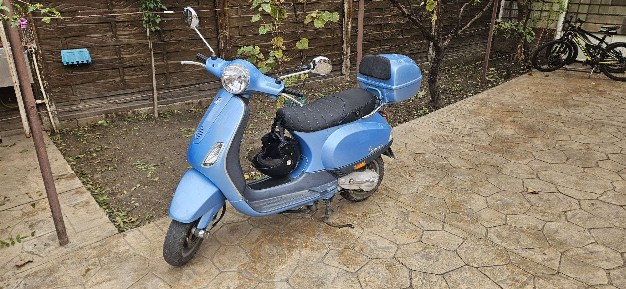Scuter Vespa Lx50 2T  Înmatriculat!