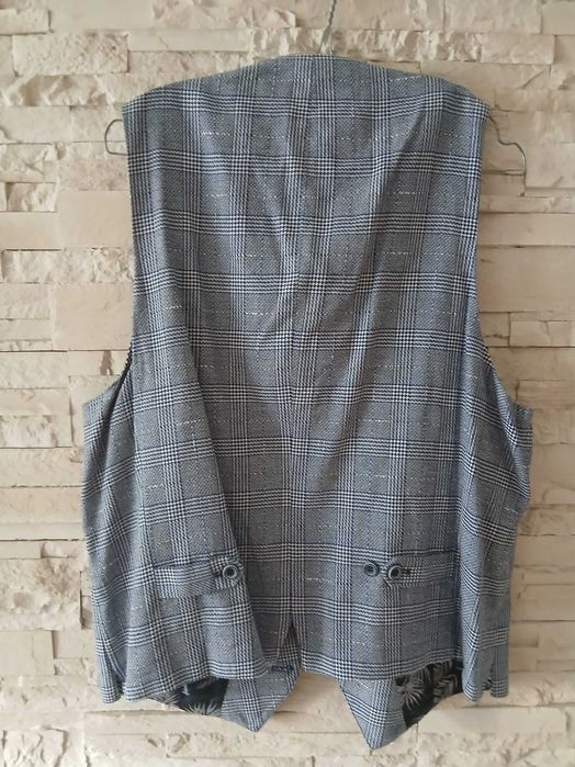 Vesta dama roy robson