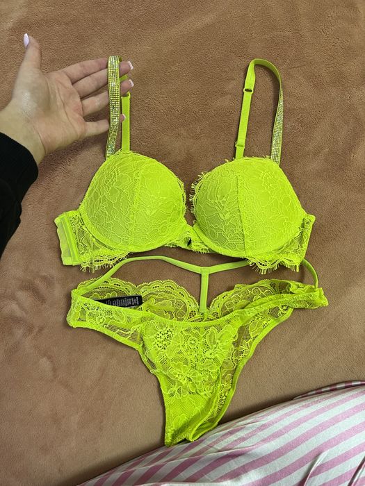 Комплект белья Victoria Secret
