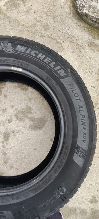 Зимни гуми Мишелин 235 65 17 Дот 21