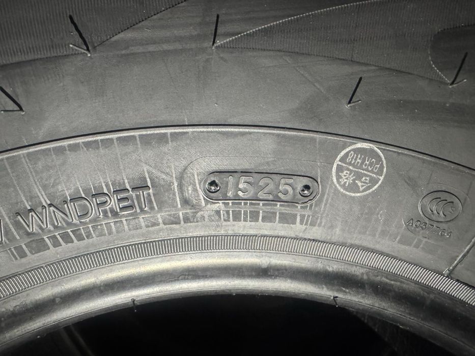 Чисто нови гуми.