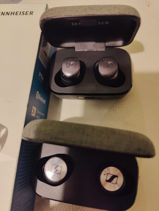 Casti Sennheiser momentum true wireless 3 și 2