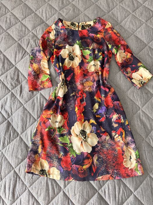 Rochie florala cu maneci 3/4, buzunare si dublura size 36