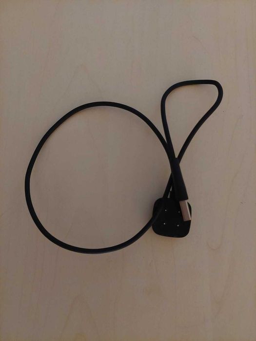 Vand Fitbit Versa 3 cu accesorii