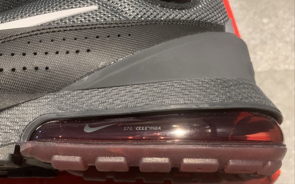 Nike Air Max Pulse 270