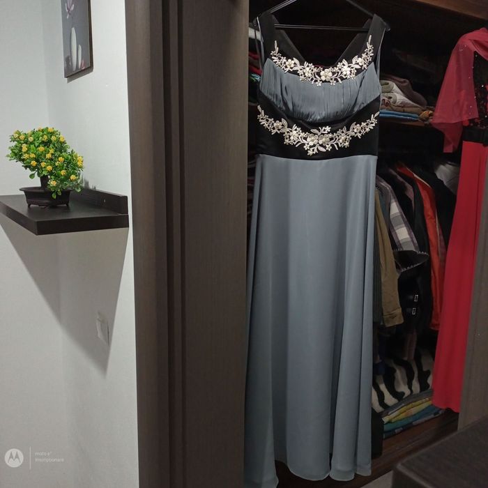 De vânzare rochie de nașa