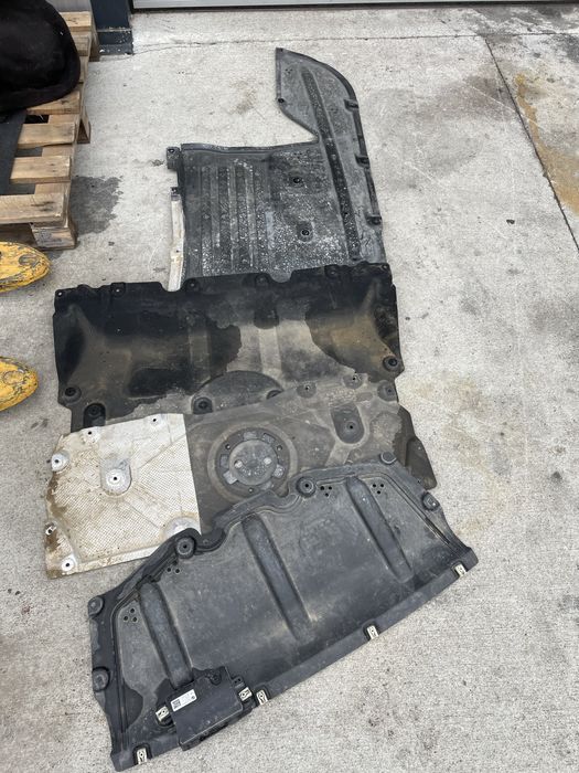 Vand scut motor g21 g20 cutie set scuturi sub bara