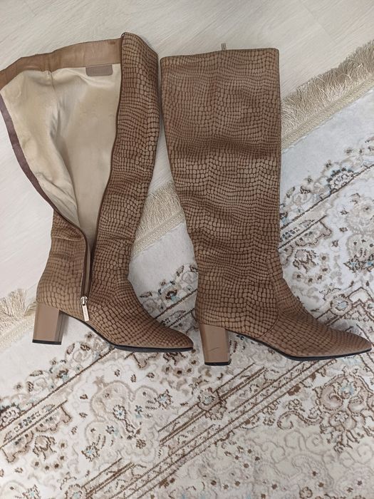 Сапоги натуральная кожа 40 размер  за 15000 тенге