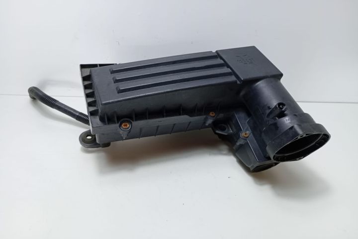 Carcasa  filtru aer 3C0129607BC Volkswagen VW Passat B6