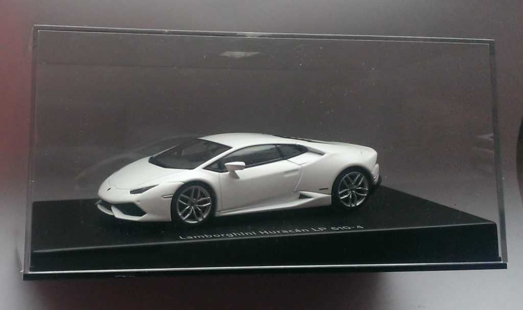 Macheta Lamborghini Huracan LP610-4 alb- AutoArt 1/43