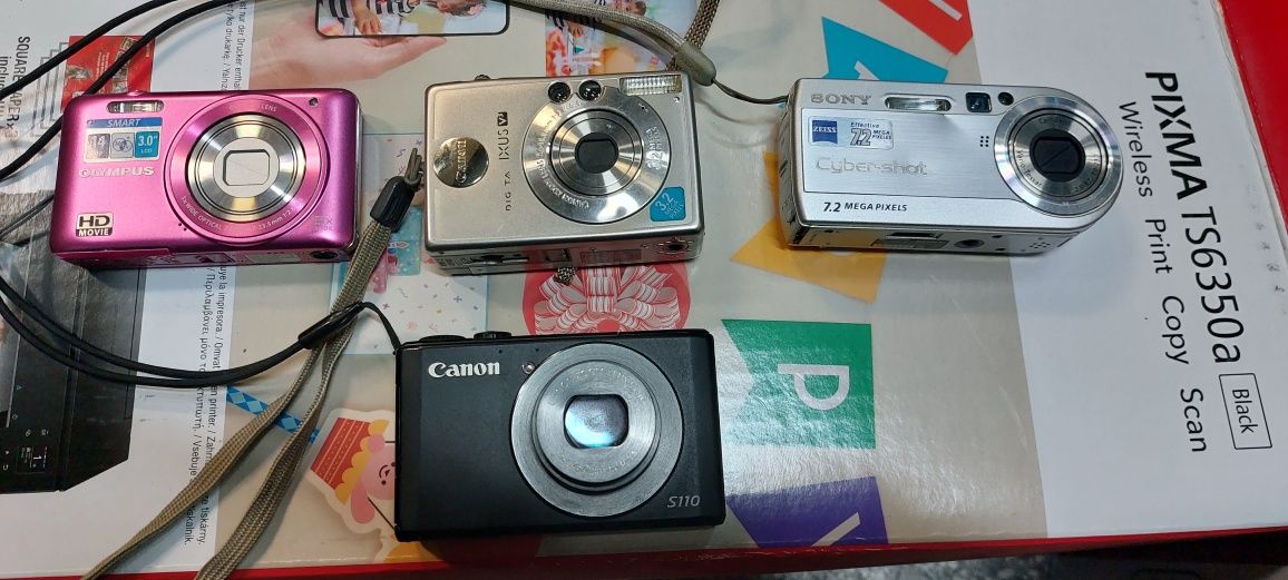 Продавам 12 фотоапарата внос от Швейцария