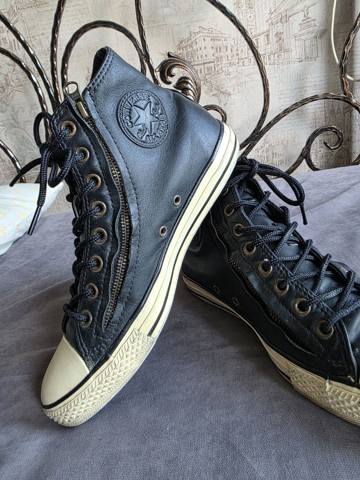 Кожаные кеды Converse