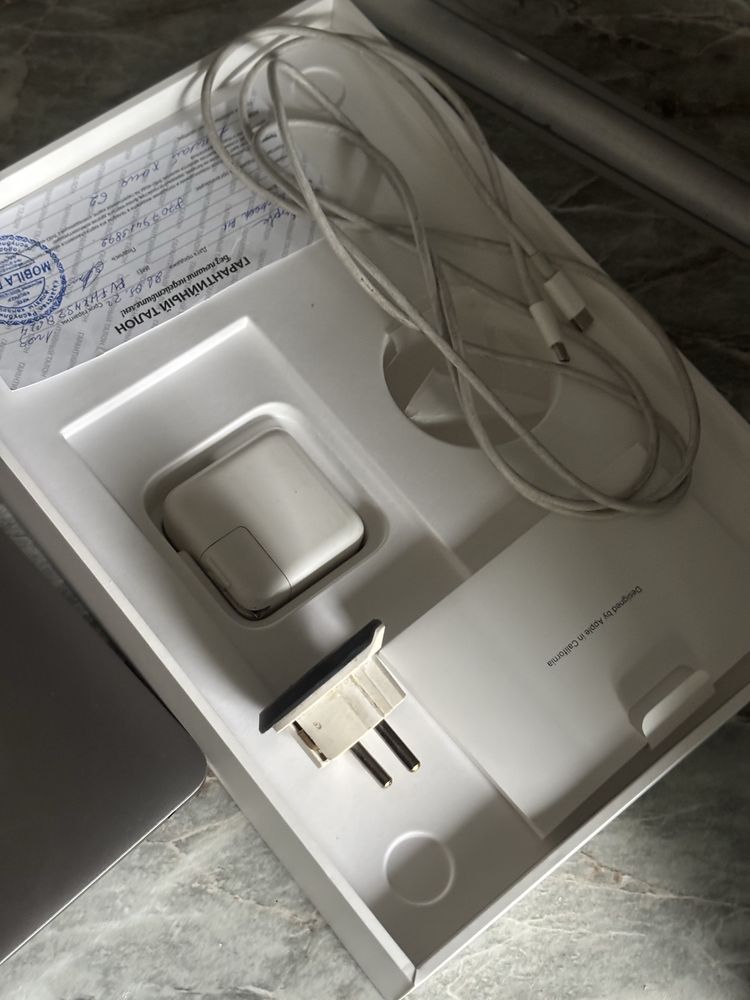 MacBook Air 13” (M1, 2020) в отличном состоянии