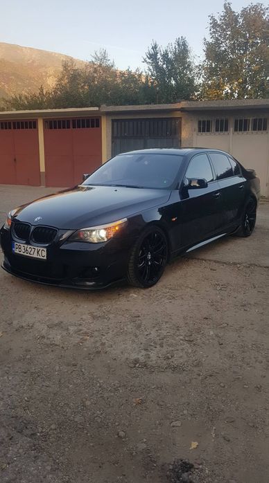 Продавам БМВ 550и Е60