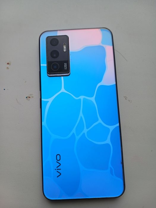 Продам телефон виво в23