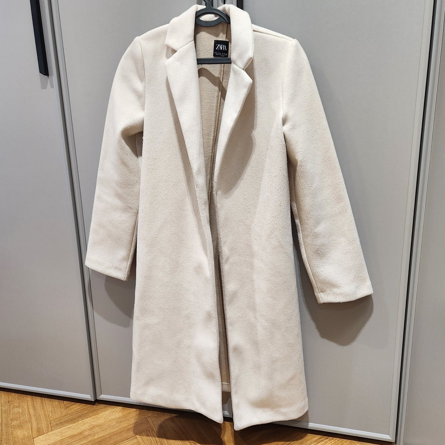Пальто Zara, размер С, б/у