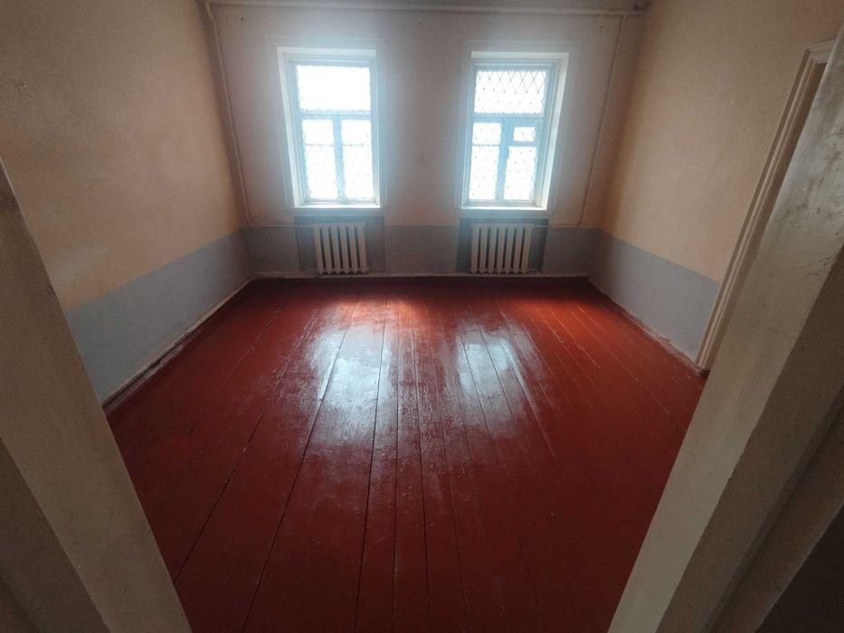 Участок в центральном районе Янгиюля,