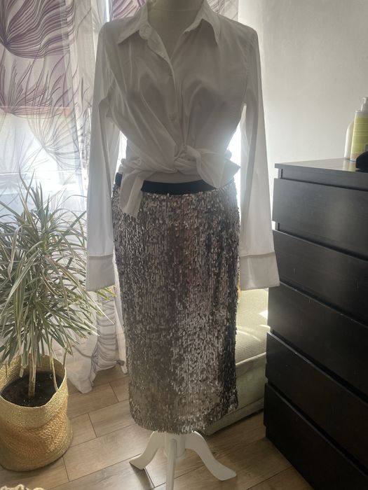 Fusta midi cu paiete