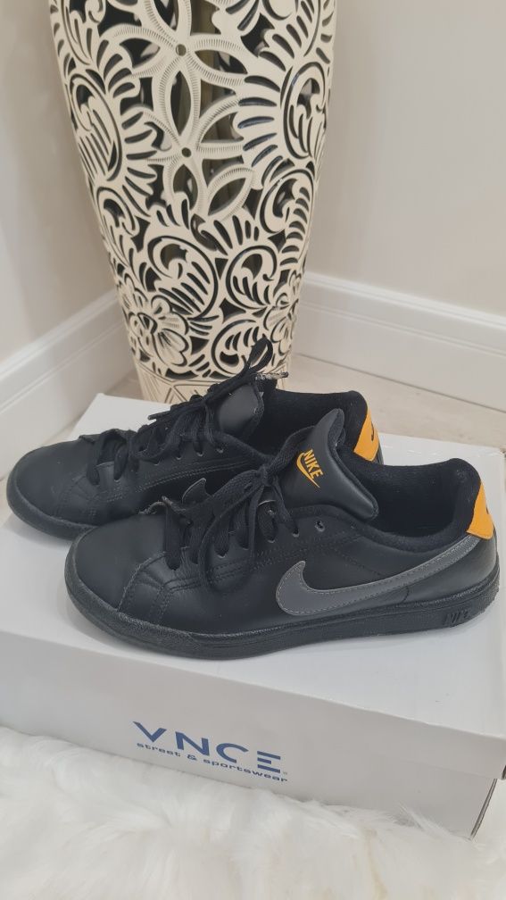 Продавам маратонки Nike