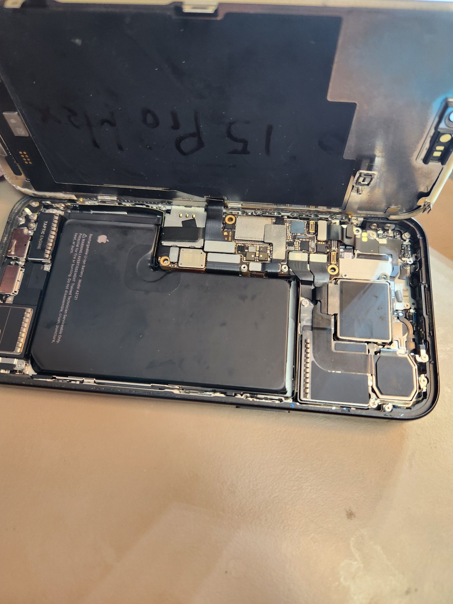 Reparații placă de bază iphone