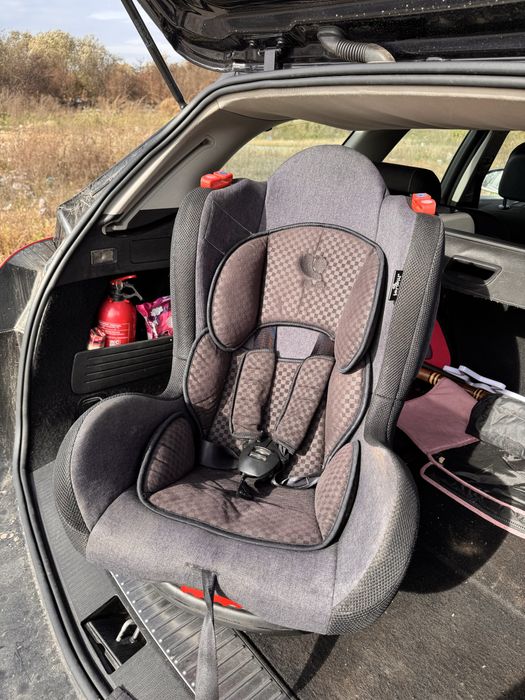 De vanzare scaun auto !