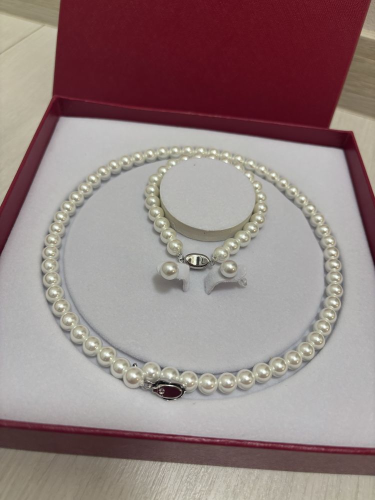 Set de perle nou, în cutie cadou – colier, brățară și cercei