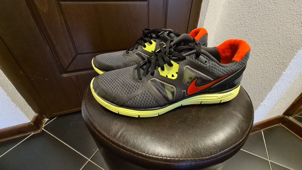 adidas Nike Lunarglide si New Balance 490 v3 speed ride