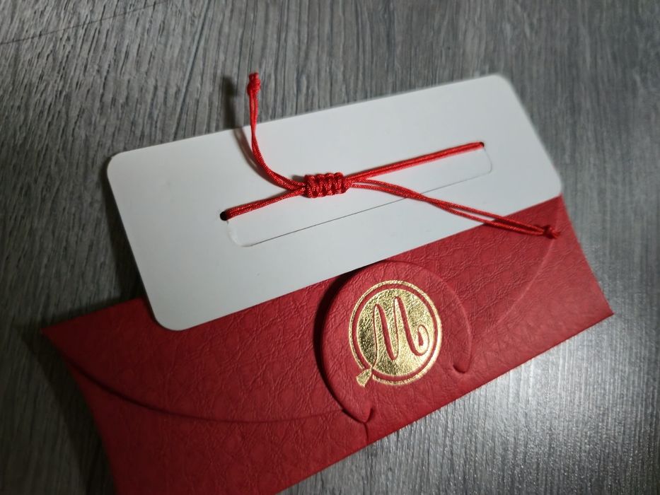 Bratara placata aur 24k reglabila șnur rosu