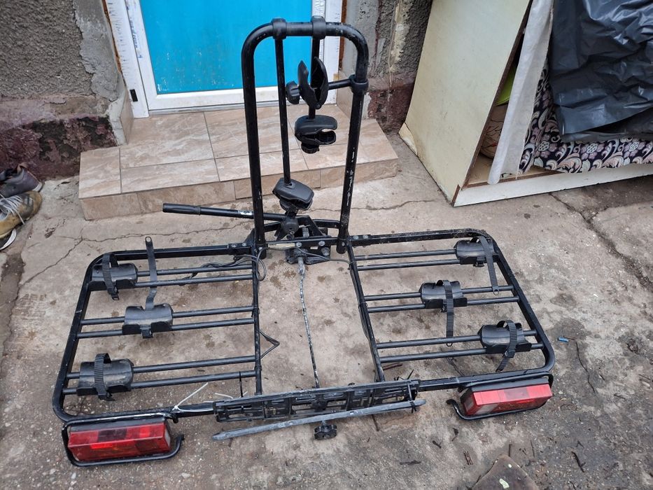 Suport 3 biciclete Thule cu prindere pe carlig auto