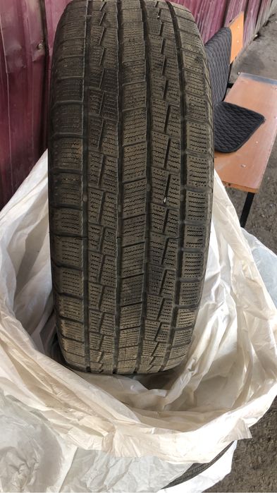 Продам комплект 215/60/16 зима