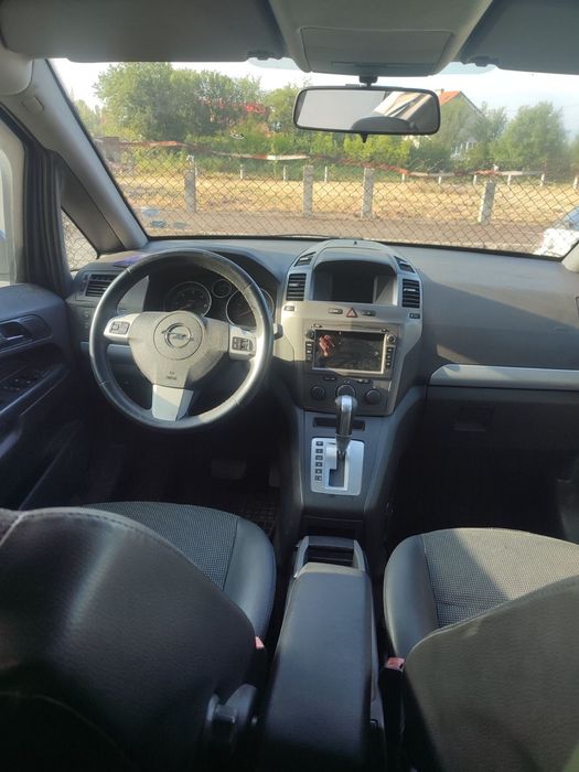 Opel zafira B 2008 на части