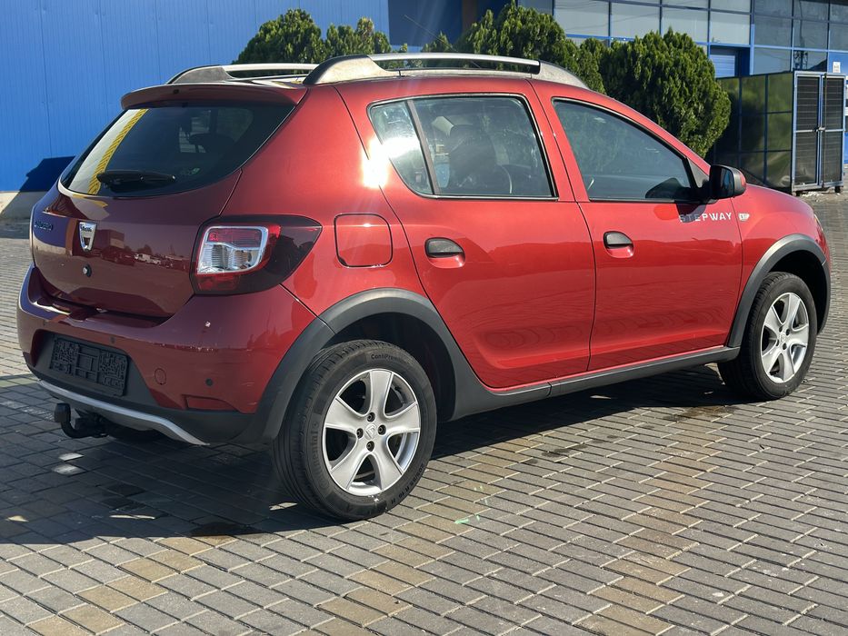 Vand Dacia Sandero Stepway 0.9 tce 90 cp,euro 5,ac,an 2013,jante aliaj