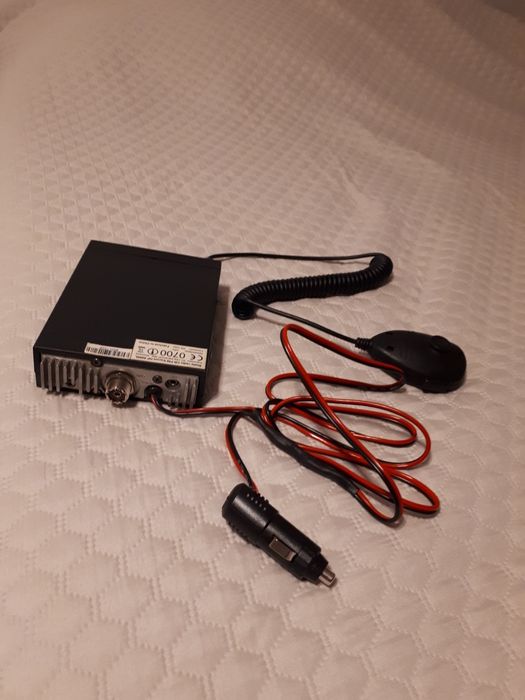 Statie Radio CB cu antenă si prindere magnetică nouă