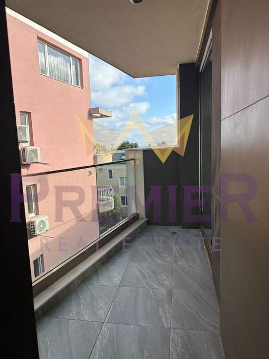 Дава се под наем Тристаен апартамент в Варна, Бриз - 165 кв.м за 1300 € - Снимка #9