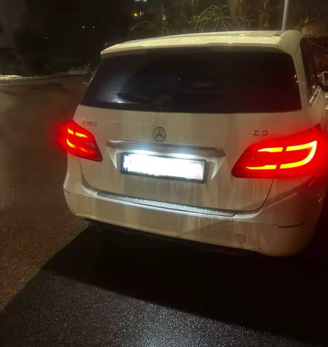 Лед плафони за задния регистрационен номер за Мерцедес Mercedes W246