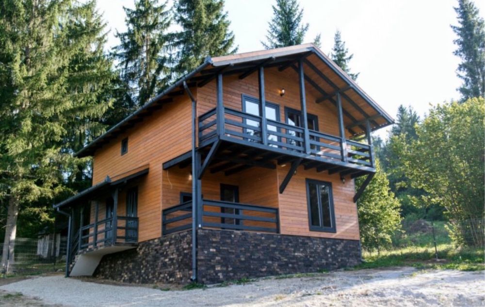 Vindem cabane tip casa sau Aframe la cheie